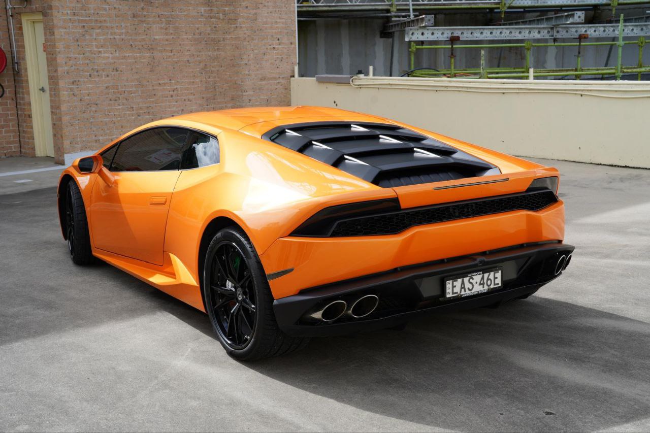 Lamborghini Huracan rear